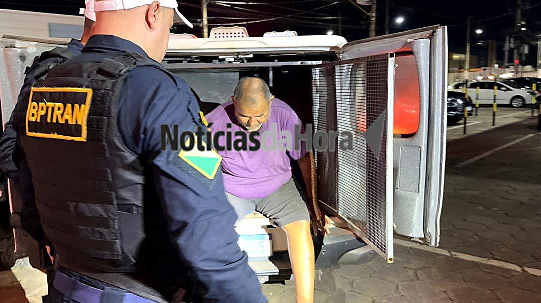 acidente onibus moto carro 003