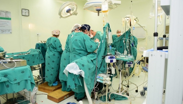 Governo quita dívidas e transplantes de fígado serão retomados na Fundação Hospitalar