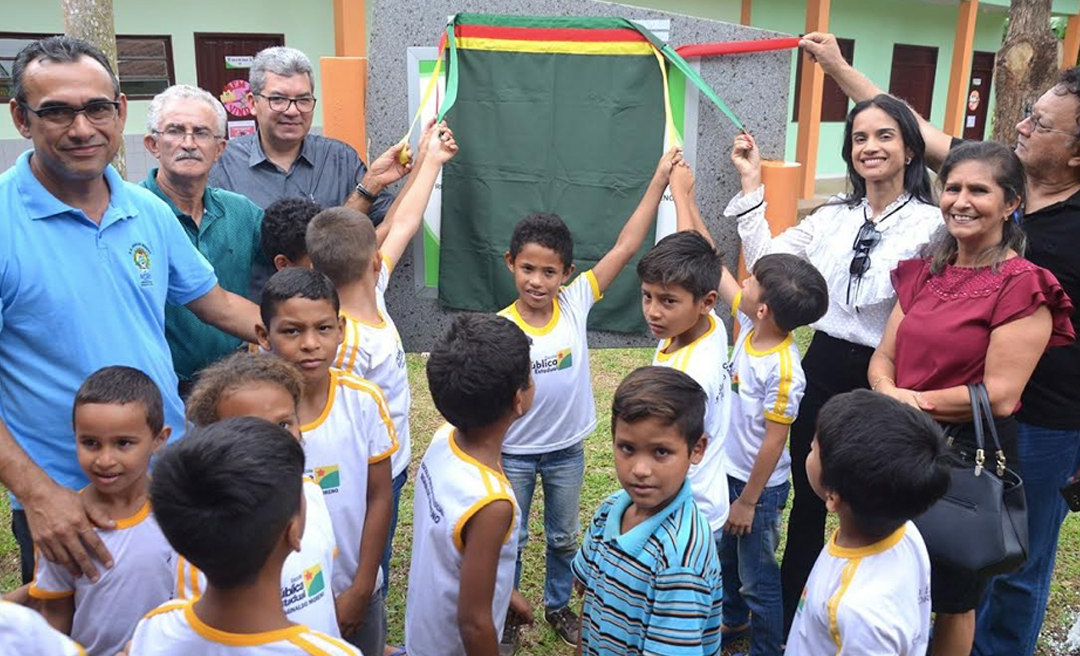 Governo entrega Escola Agnaldo Moreno à comunidade na Estrada do Quixadá