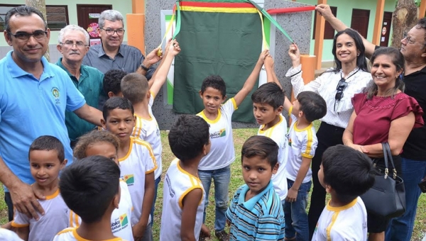 Governo entrega Escola Agnaldo Moreno à comunidade na Estrada do Quixadá