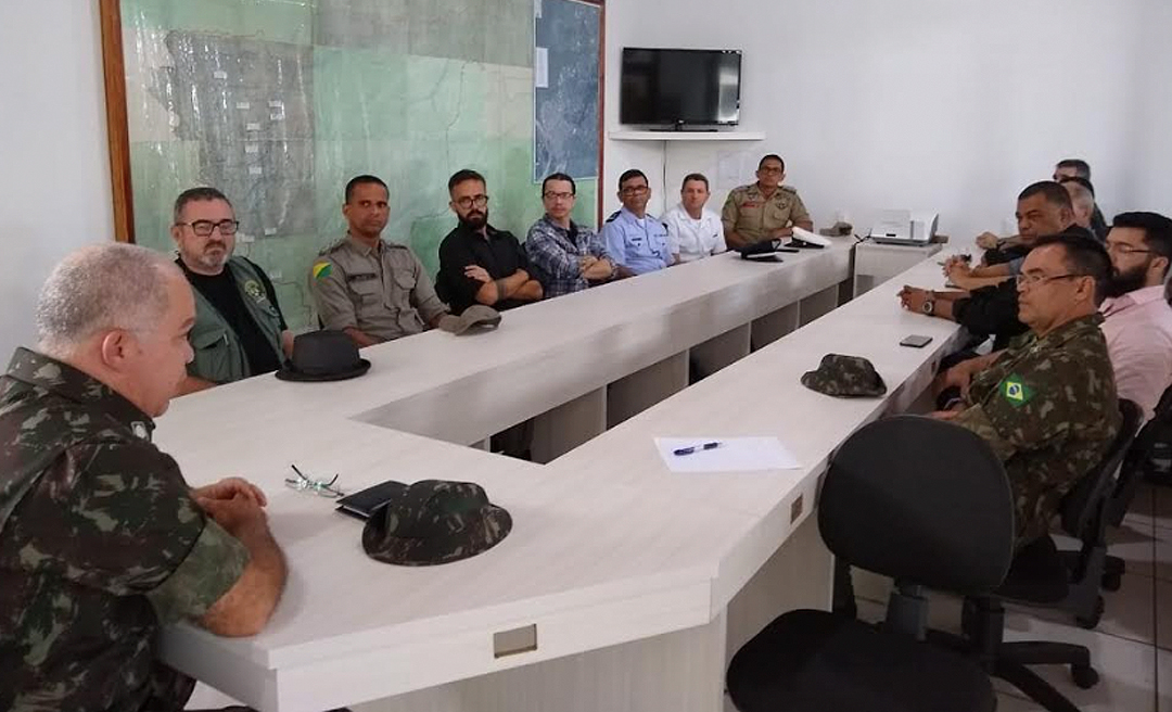 General reúne instituições do Juruá para tratar de vigilância nas fronteiras