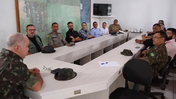 General reúne instituições do Juruá para tratar de vigilância nas fronteiras