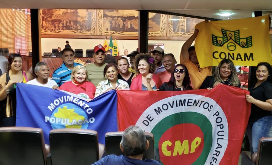 Manifestantes ocupam as galerias da Aleac durante audiência sobre aumento da energia