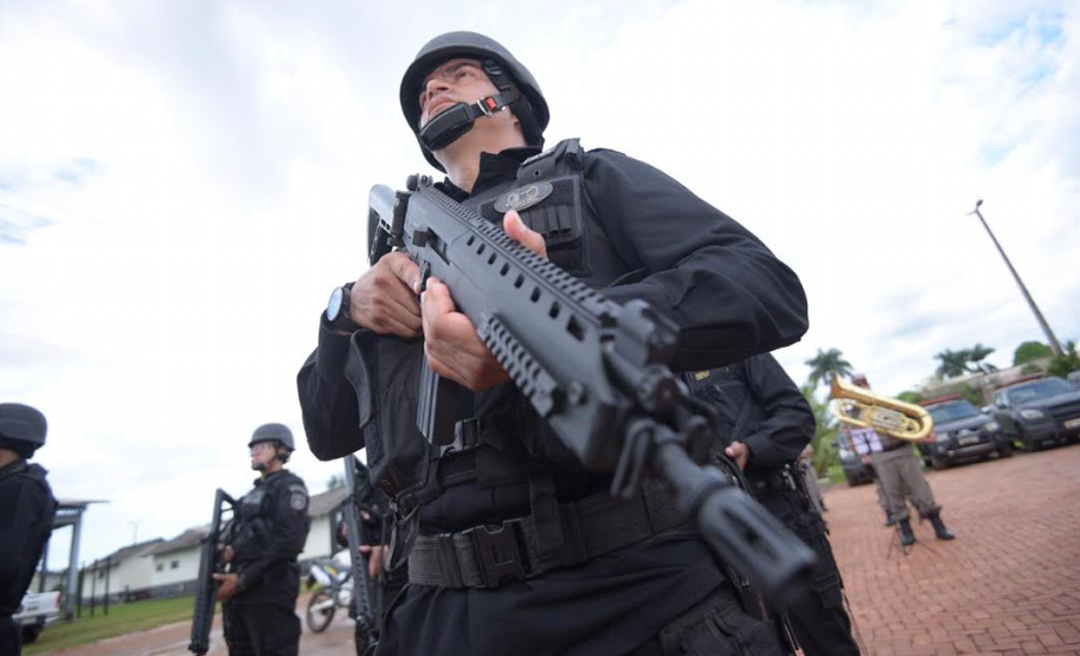 Governador anuncia aquisição de dez novas viaturas durante troca de comando do Bope