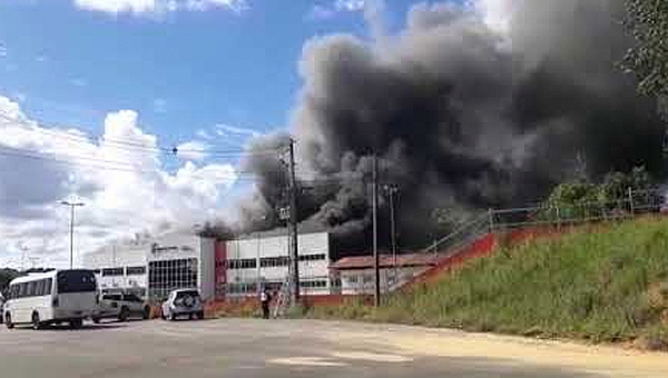 Com incêndio, Ifac de Cruzeiro do Sul suspende atividades até o dia seis de maio 