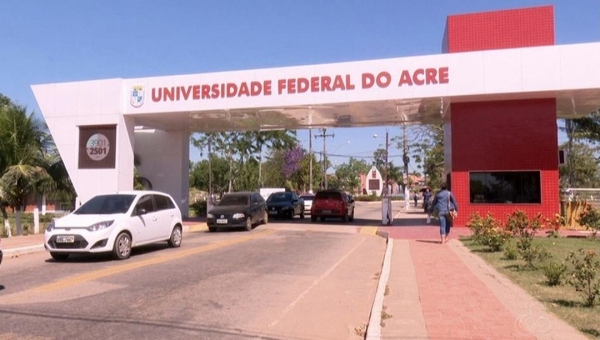 Advogado acreano entra na Justiça Federal para impedir que Bolsonaro reduza orçamentos da Ufac e do Ifac