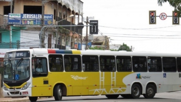 Rio Branco teve 16 ônibus incendiados em 3 anos, aponta estudo da NTU