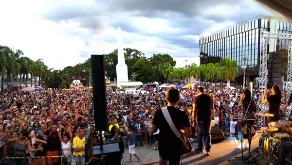 Marcha Para Jesus leva multidão às ruas de Rio Branco