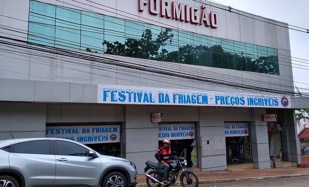 Loja em Rio Branco faz promoção "friagem preços incríveis" e espera elevação nas vendas; "Vai esfriar mais à noite", diz Friale