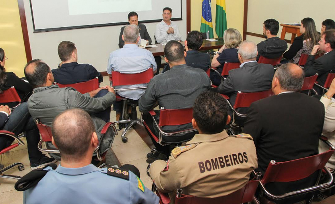 Gladson reúne secretários para avaliar gestão e discutir novas metas de Governo