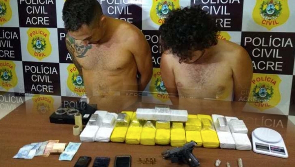 Agentes da DRE prendem dois homens acusados de tráfico de drogas e comercialização