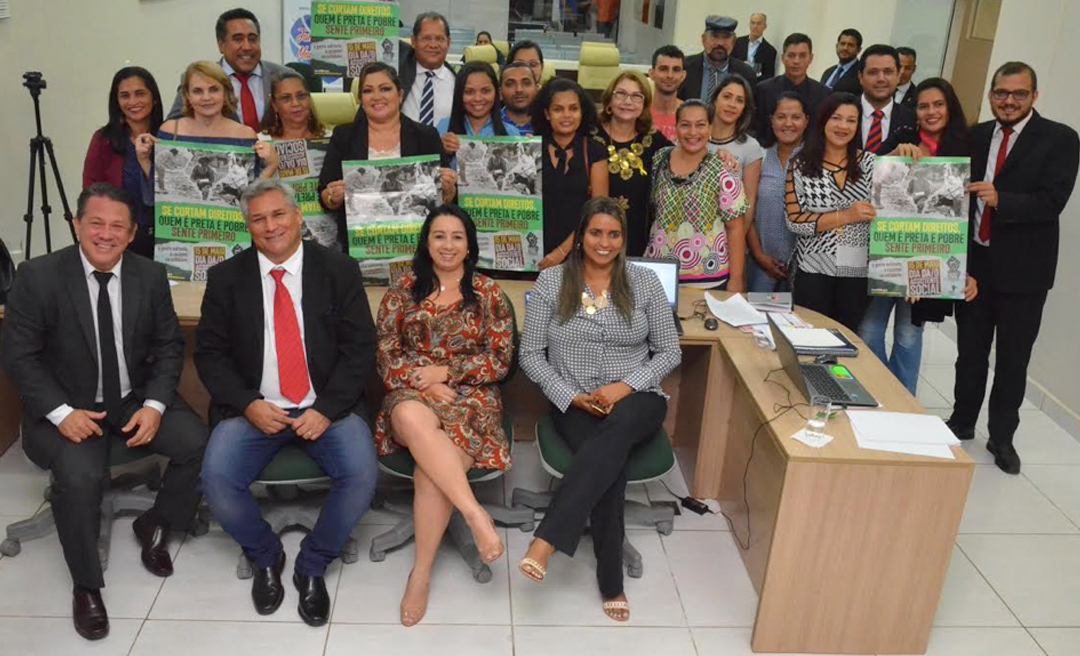 Câmara de Rio Branco realiza ato solene em homenagem a assistentes sociais