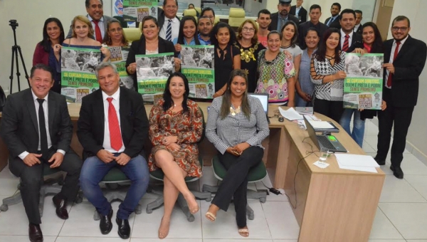 Câmara de Rio Branco realiza ato solene em homenagem a assistentes sociais