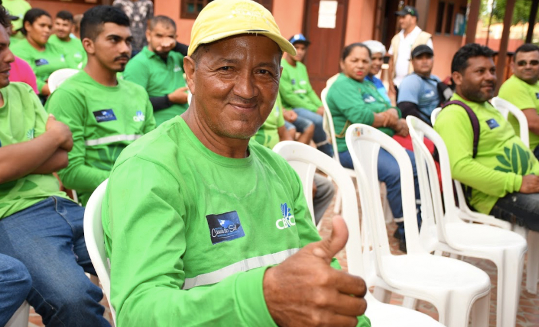 Prefeitura de Cruzeiro do Sul e CBCN homenageiam garis e margaridas da cidade  