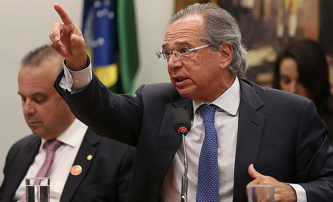 Ministro Paulo Guedes diz que R$ 200 milhões enviados ao Acre para estradas foram pelo ralo da corrupção