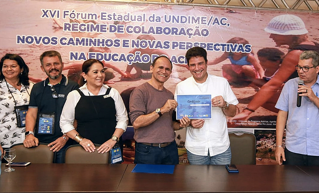 Cameli é o primeiro governador a participar de um fórum da Undime no Acre em 16 anos