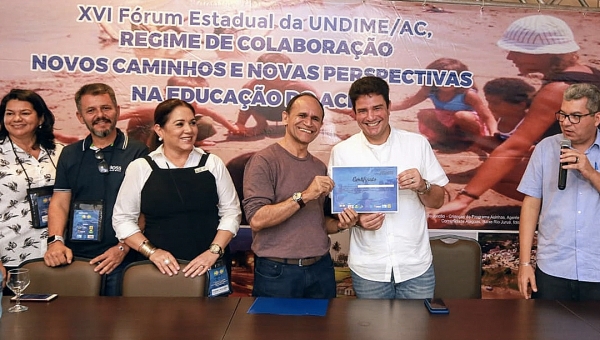 Cameli é o primeiro governador a participar de um fórum da Undime no Acre em 16 anos