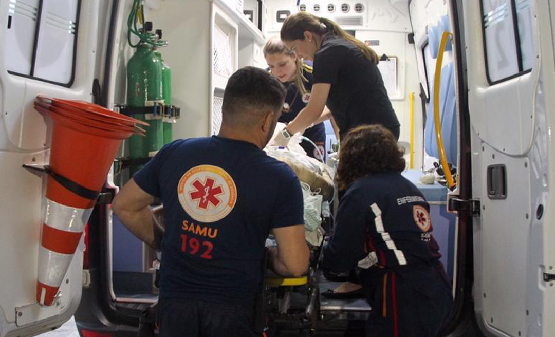 Pacientes em estado grave seguem para centro especializado em queimaduras, em Belo Horizonte