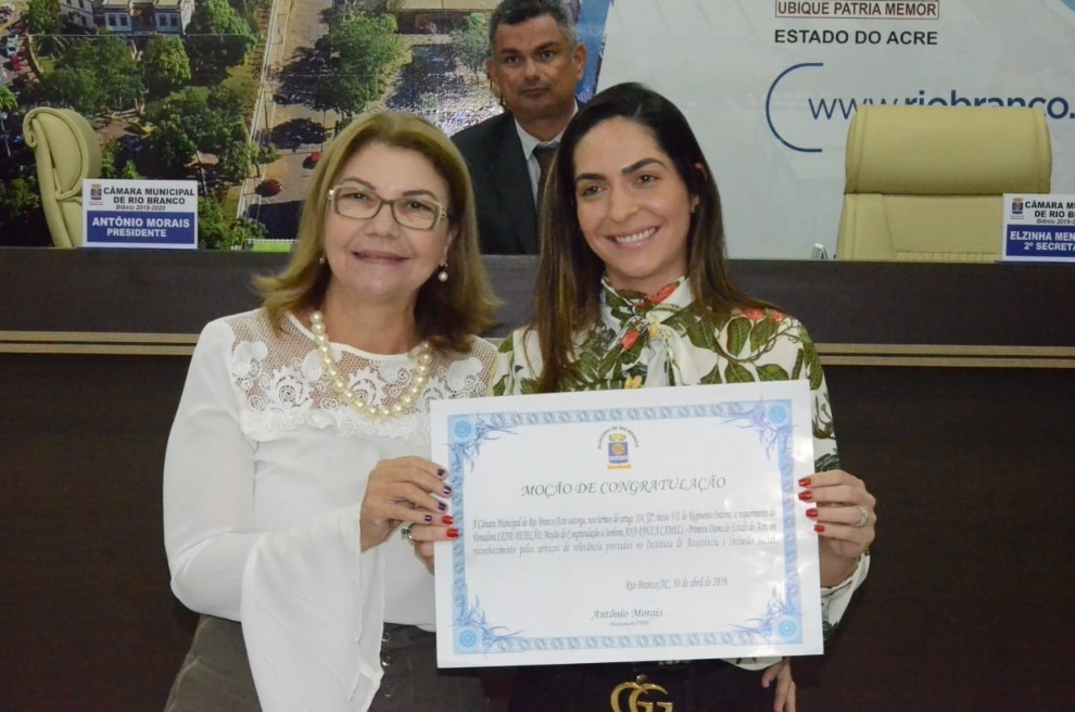 Lene Petecão homenageia Ana Paula Cameli em sessão na Câmara de Rio Branco