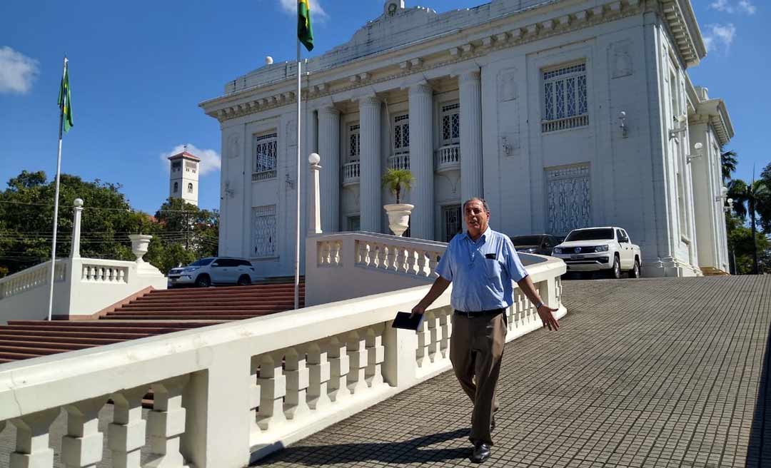 Bispo vai ao Palácio Rio Branco cobrar convênio do Estado com a Souza Araújo