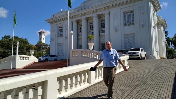 Bispo vai ao Palácio Rio Branco cobrar convênio do Estado com a Souza Araújo