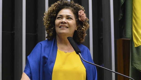 Perpétua Almeida vai cobrar explicações sobre adiamento da ida de Moro à Câmara