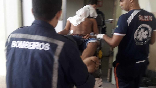 Jovem é ferido pelo primo com duas facadas no abdômen e nas costas no bairro Santa Maria