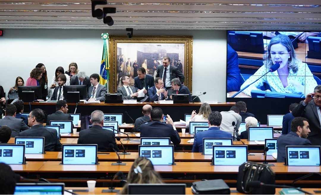 Comissão Especial aprova texto-base da reforma da Previdência. Veja os principais pontos