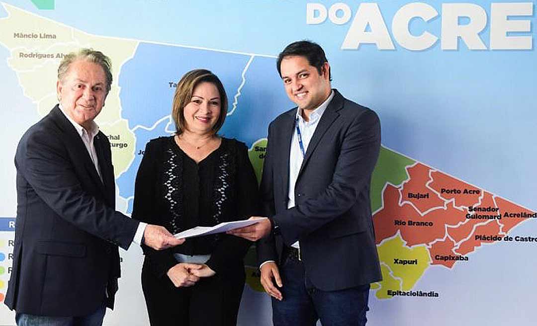 Prefeita Socorro Neri protocola no TCE pedido de auditoria na Associação dos Municípios do Acre