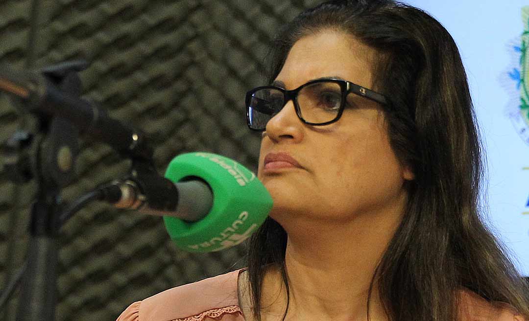 Mônica Machado vai à Aleac, mas deixa de responder sobre a existência de cartel na Saúde, diz Jenilson Leite