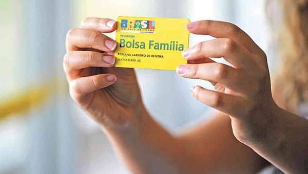 Ministério alerta para fraude via WhatsApp sobre 13º do Bolsa Família