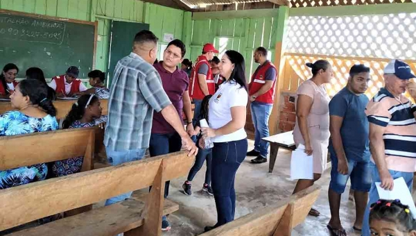 Vereadora Elzinha Mendonça leva atendimento de saúde itinerante aos ramais