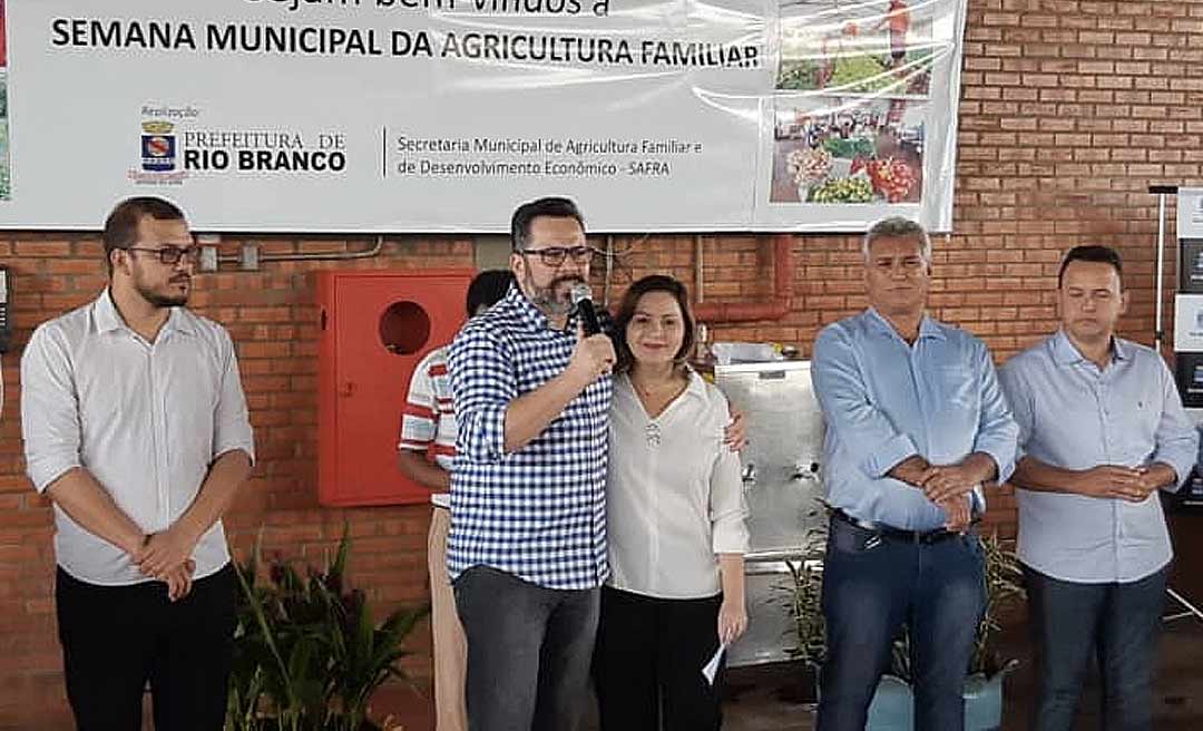 Prefeitura entrega equipamentos para agricultura familiar adquiridos com emenda parlamentar de Alan Rick