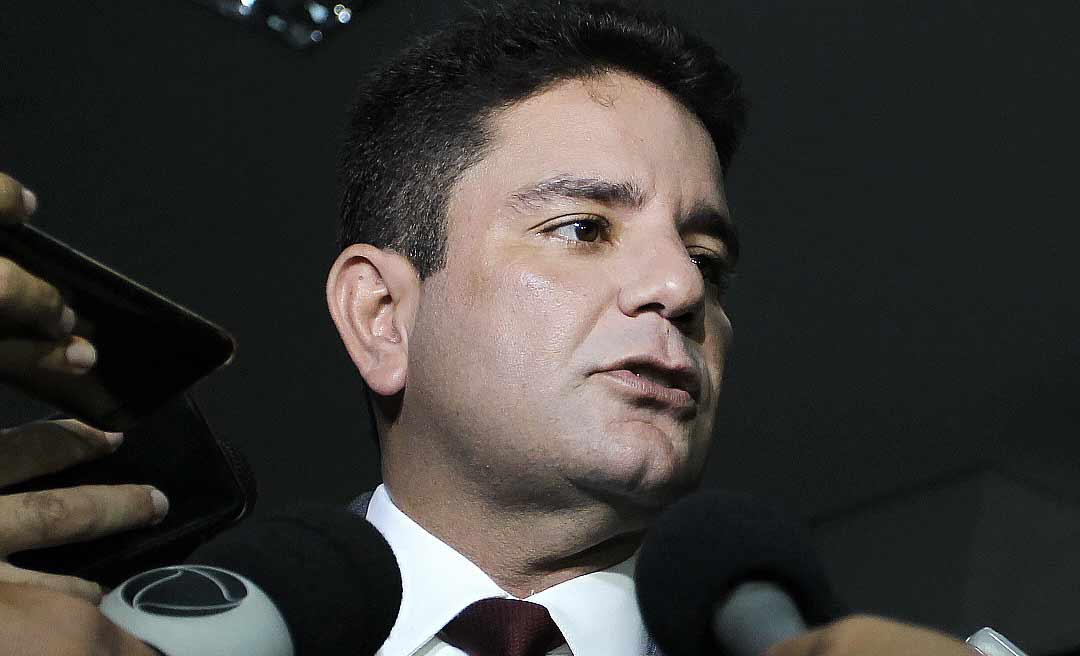 Gladson sobre gabinete de Rocha no Juruá: 'Tudo que ele vai fazer me pergunta. E sobre o gabinete vinha conversando desde abril'