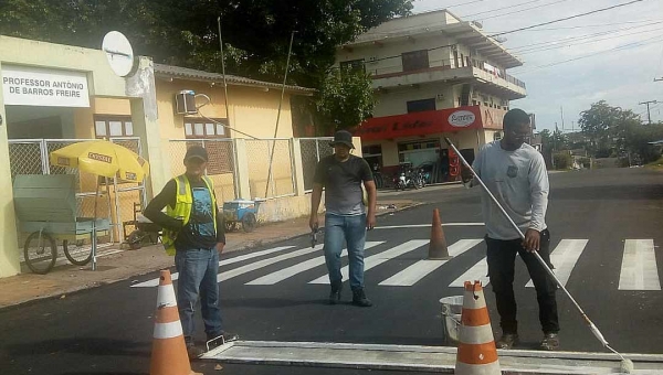 Prefeitura realiza mais uma etapa de revitalização da sinalização de Cruzeiro do Sul