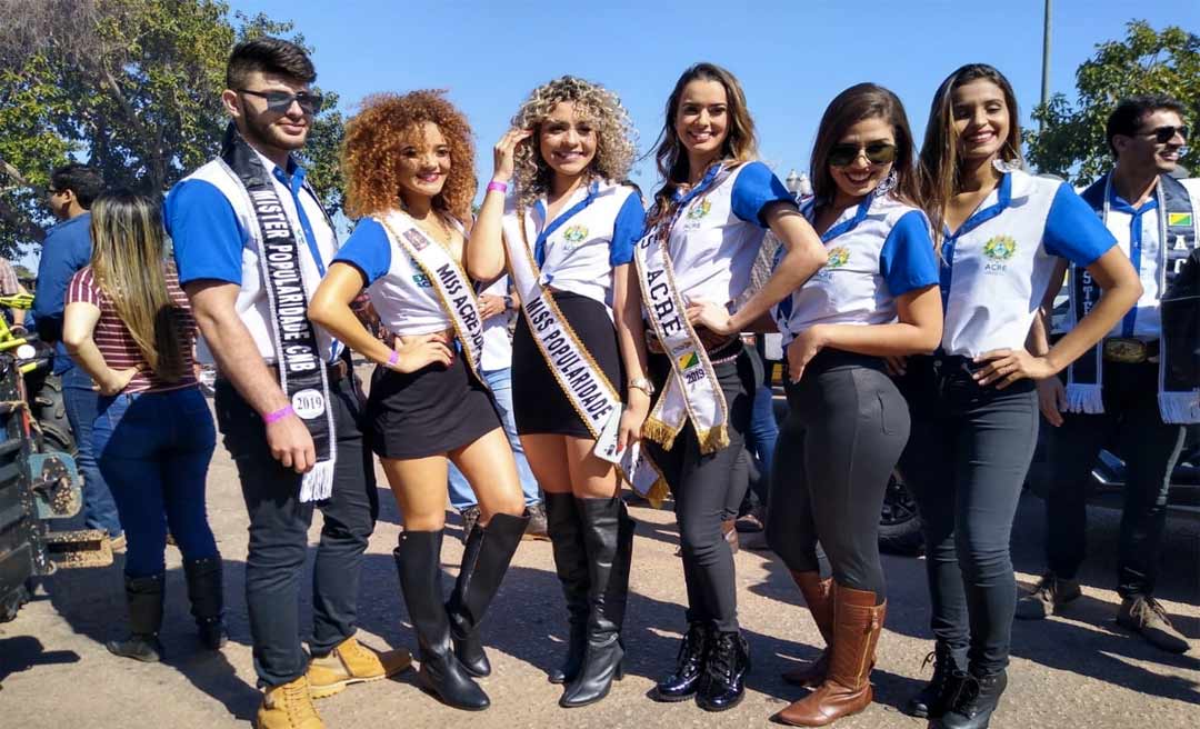 Grupo de modelos que contou com a presença da miss Acre formou comissão de frente da Cavalgada 2019