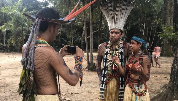 Jovens indígenas promovem ações de comunicação no Festival Atsá Puyanawa