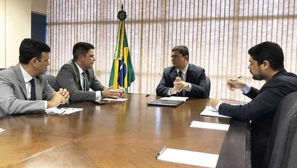 Em reunião com Sérgio Moro, Gladson pede reforço para a segurança do Acre 