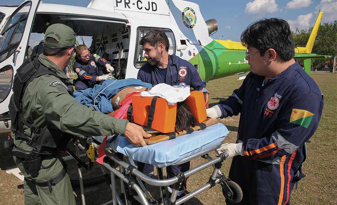 Helicóptero do governo resgata paciente indígena da Aldeia Nova Fronteira