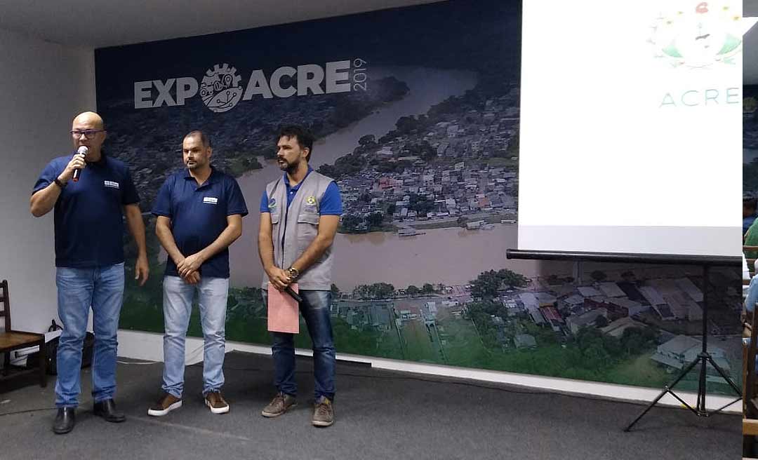 À beira da falência, empresários da construção civil "cobram" Thiago Caetano