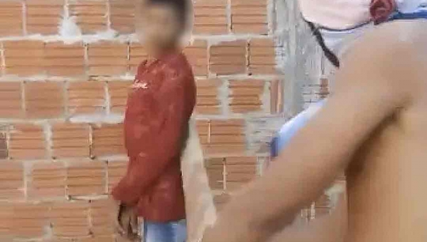 Provável membro de facção apanha de ripa na Cidade do Povo por ter cometido roubo