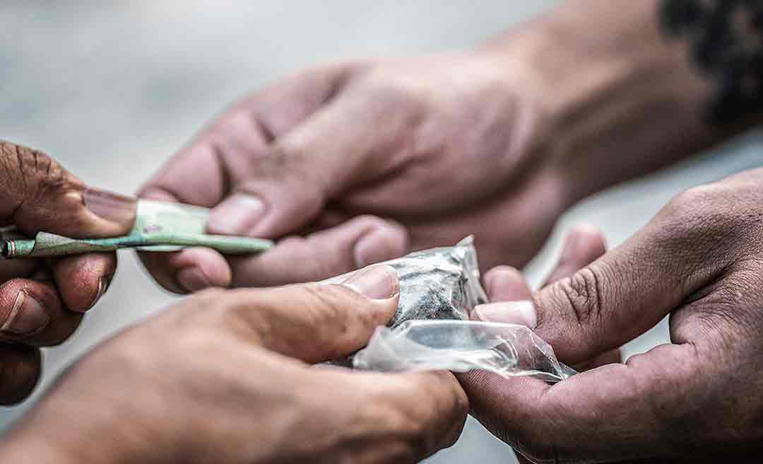 Em Cruzeiro do Sul, Justiça condena cinco homens a 66 anos de prisão por tráfico de drogas