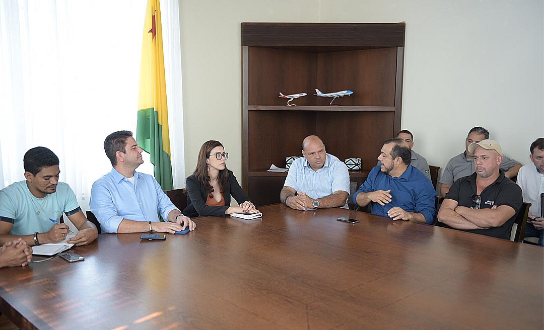 Estado garante apoio a taxistas e reforço na fiscalização