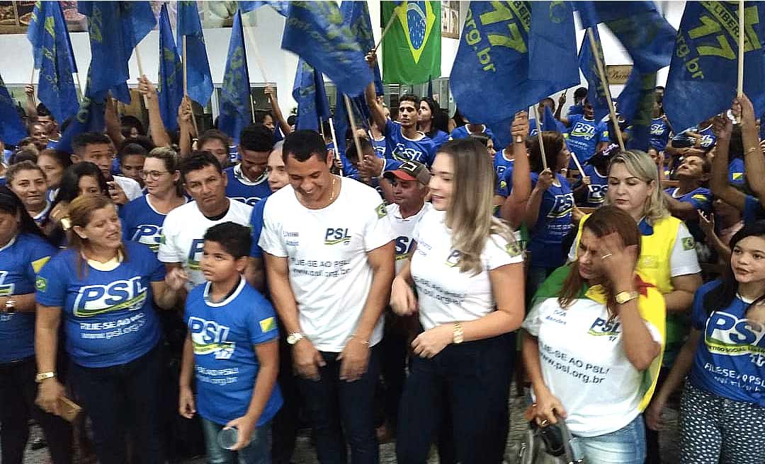 Encontro do PSL em Rio Branco teve boa participação de filiados e até a presença de sósia de Bolsonaro