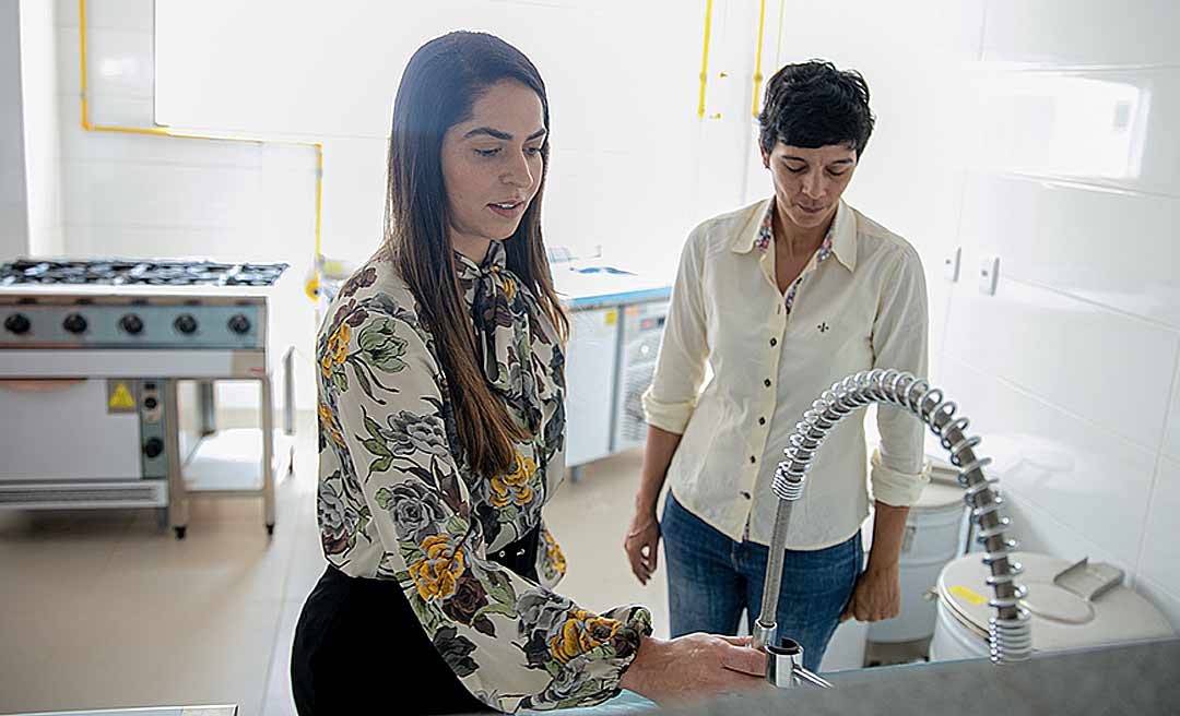 Primeira-dama realiza visita técnica na Escola de Gastronomia e Hospitalidade Miriam Assis Felício