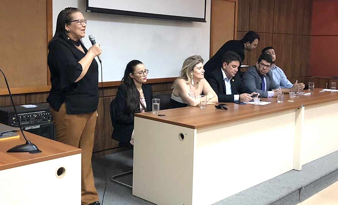 Deputada Doutora Juliana participa de reinauguração do Procon na OCA