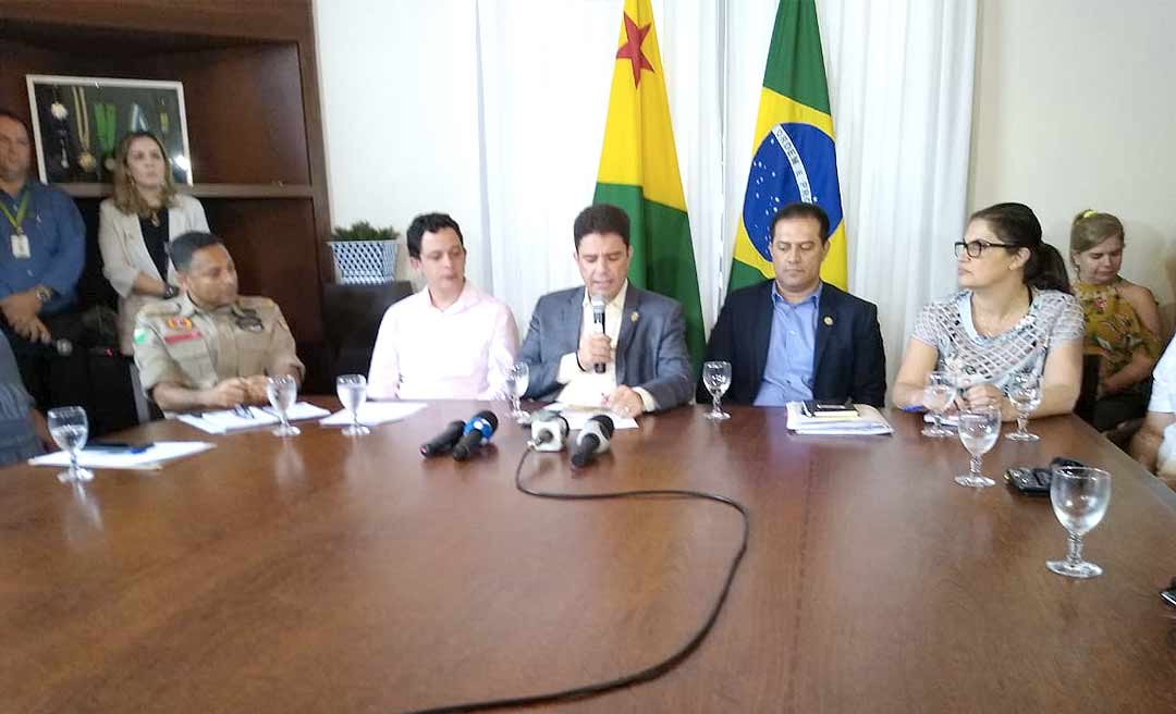 Após decretar estado de emergência por causa das queimadas, Gladson diz que não quer politizar o tema e fala em agronegócio com sustentabilidade