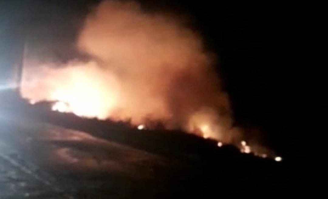 Vídeo: incêndio de grandes proporções é registrado próximo ao aeroporto de Cruzeiro do Sul