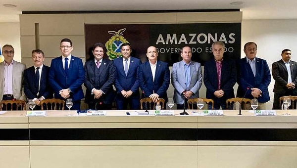 Em encontro dos governadores da Amazônia ocidental, Gladson destaca trabalho do Exército e Bombeiros no combate às queimadas no Acre