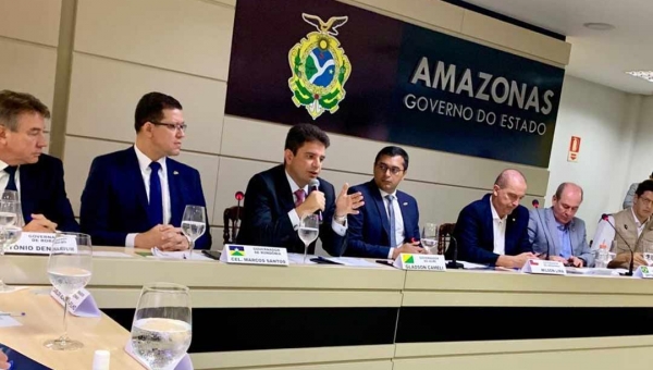 Governadores da Amazônia Ocidental se reúnem com ministros em Manaus para discutir combate às queimadas